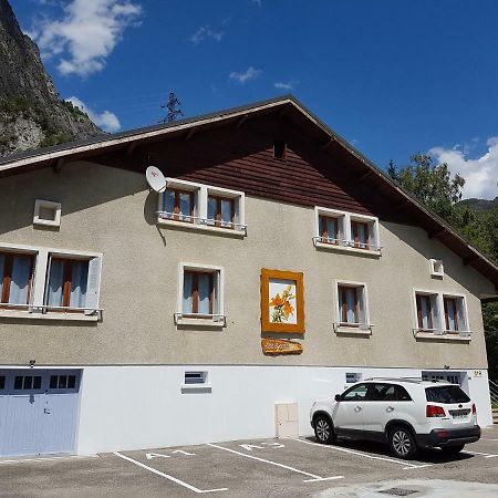 Les Lys Oranges Apartment Le Bourg-d'Oisans Luaran gambar