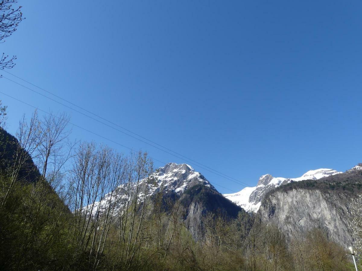 Les Lys Oranges Apartment Le Bourg-d'Oisans Luaran gambar