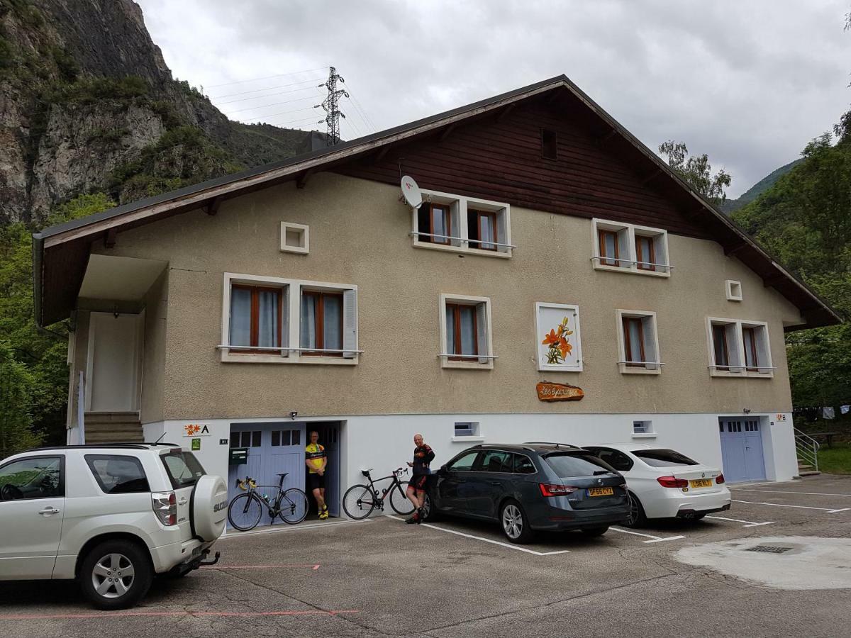 Les Lys Oranges Apartment Le Bourg-d'Oisans Luaran gambar